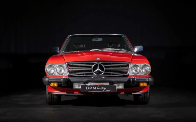 Mercedes-Benz 560 SL