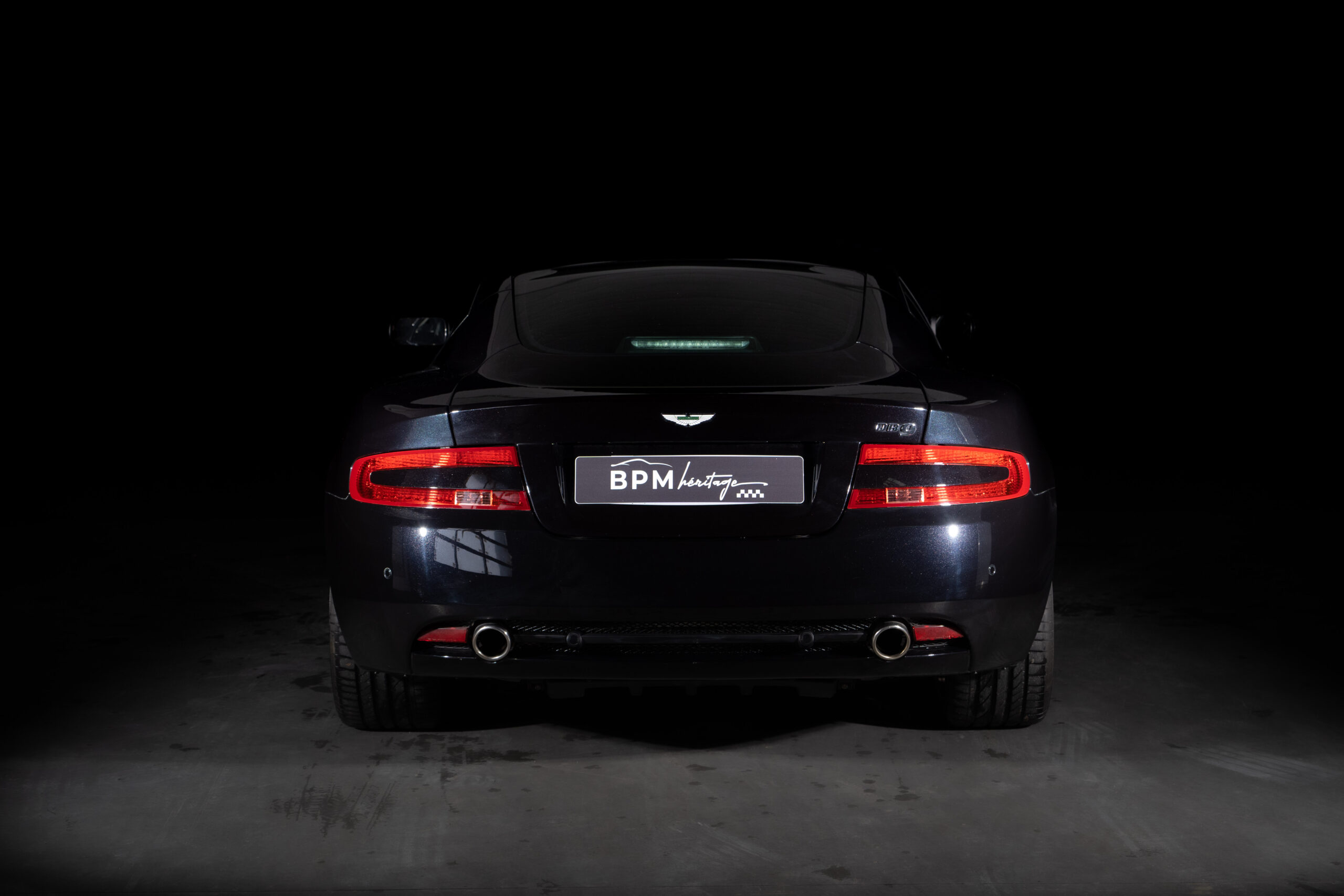 Aston-db9-noire-34