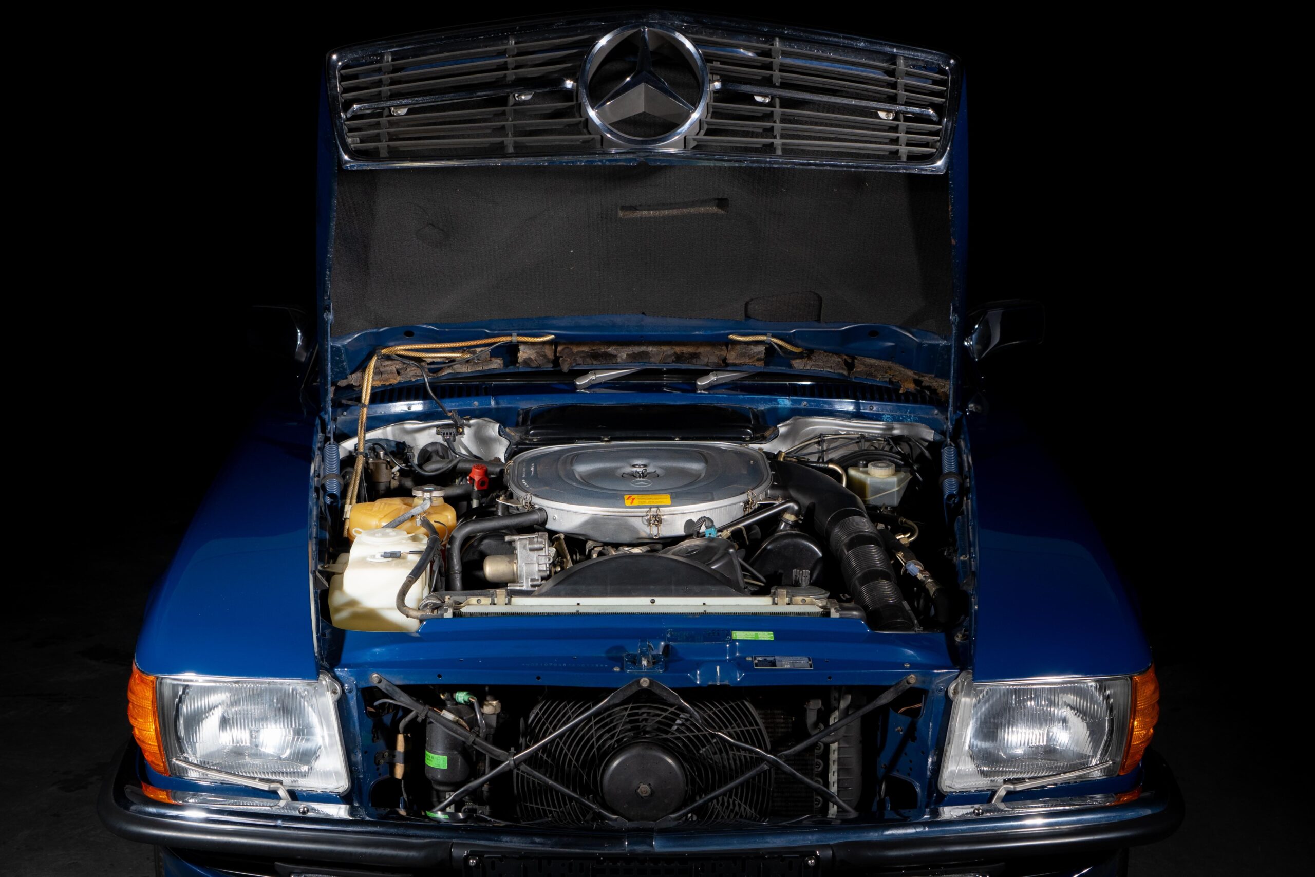 Mercedes-560SL-Bleue-25