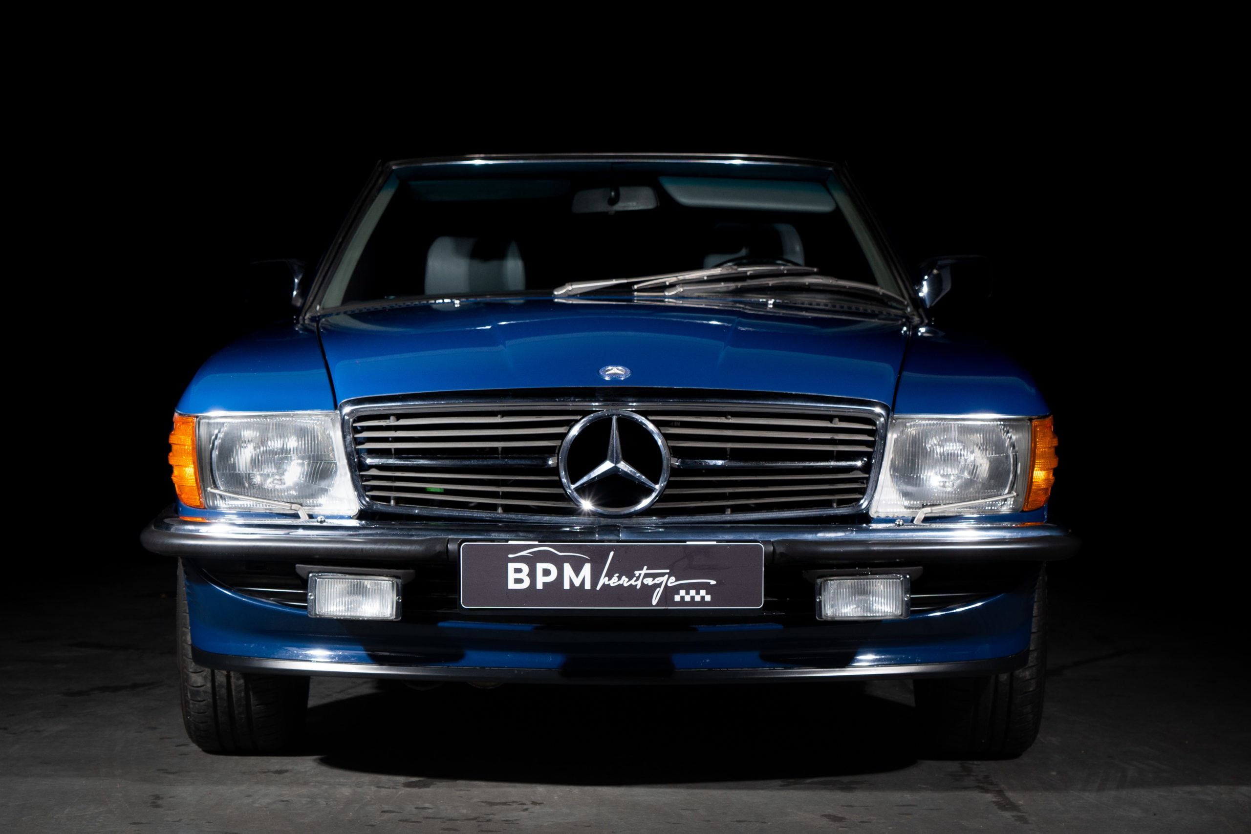 Mercedes-560SL-Bleue-28-scaled