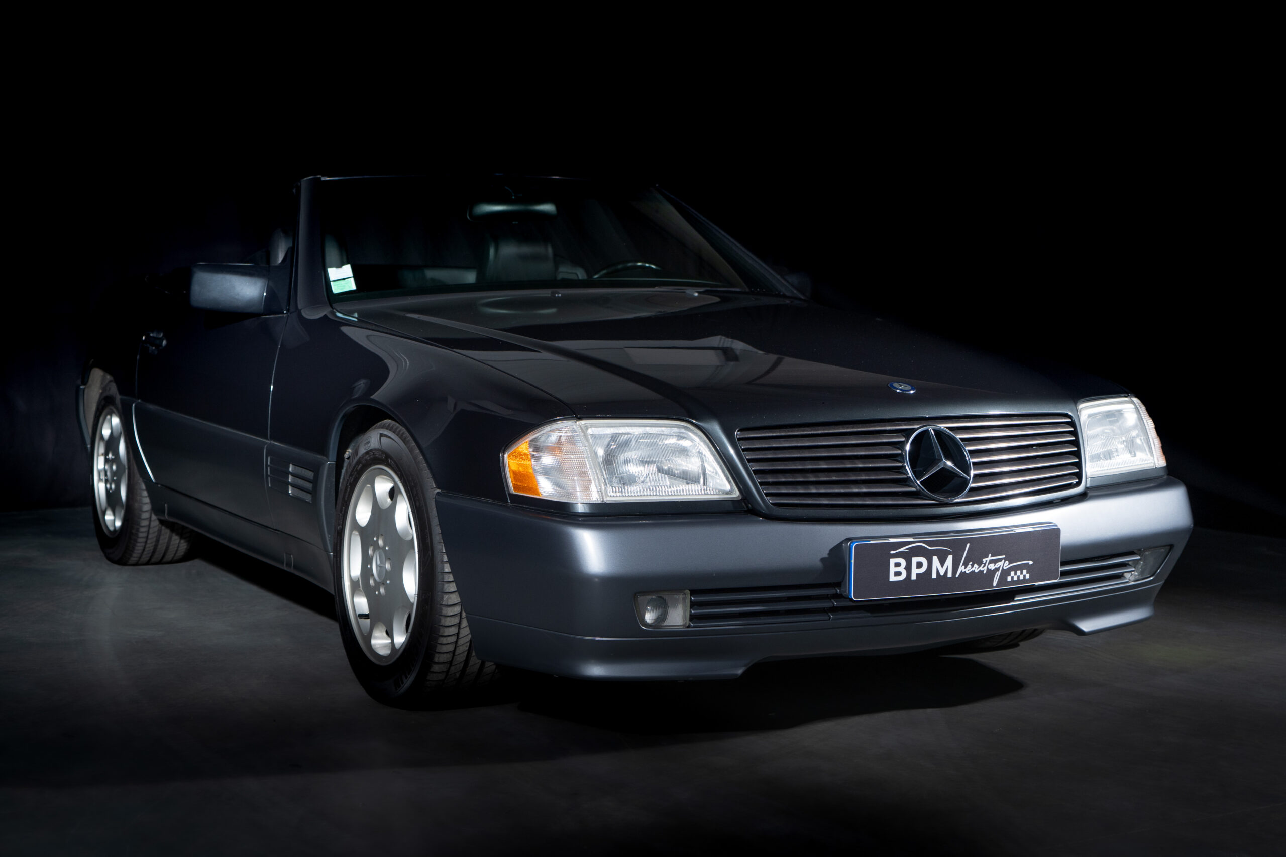 320_SL-Mercedes-57