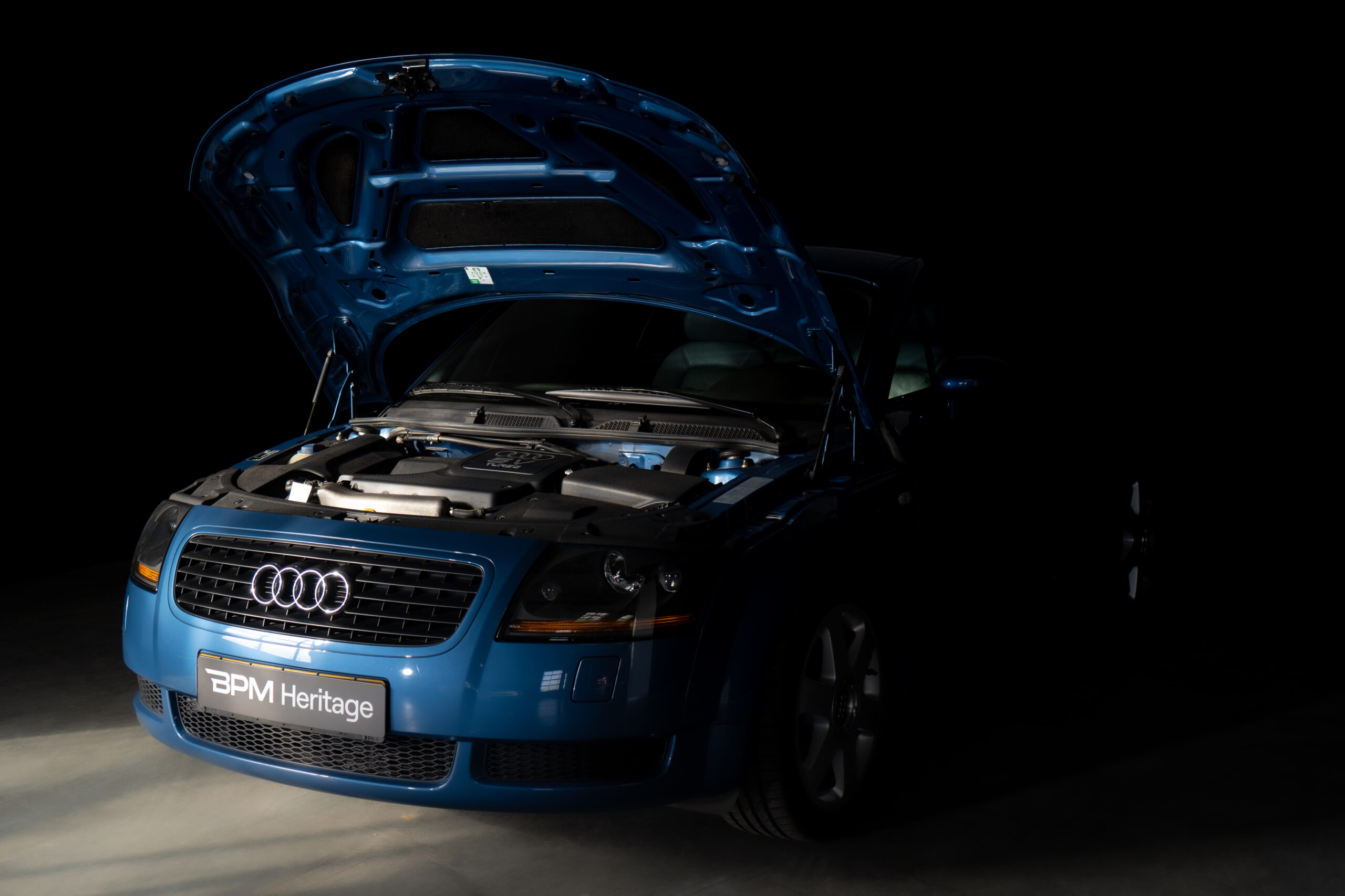 audi-TT-Bleue-8